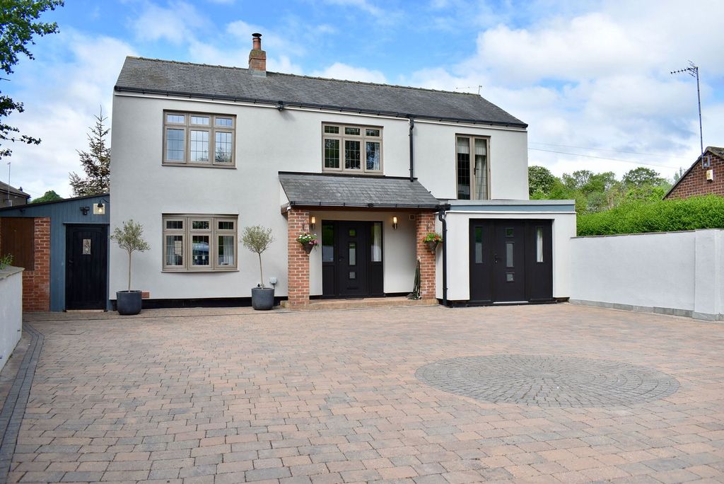 Property photo 3 of 34