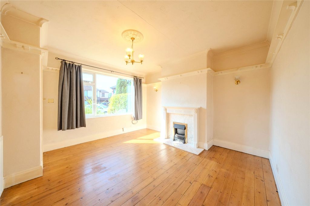 Property photo 3 of 15 Picture No. 05