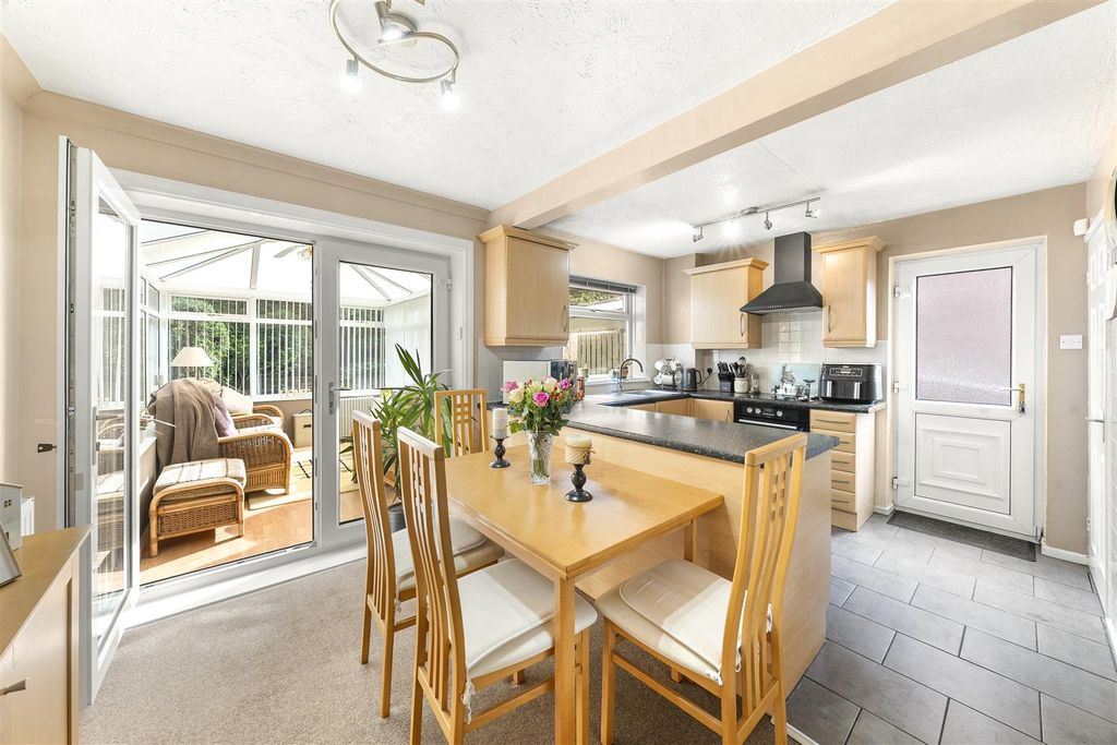 Property photo 2 of 19 Dining Kitchen