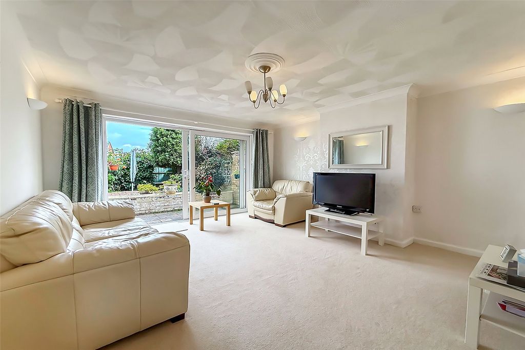 Property photo 2 of 18 Picture No. 19