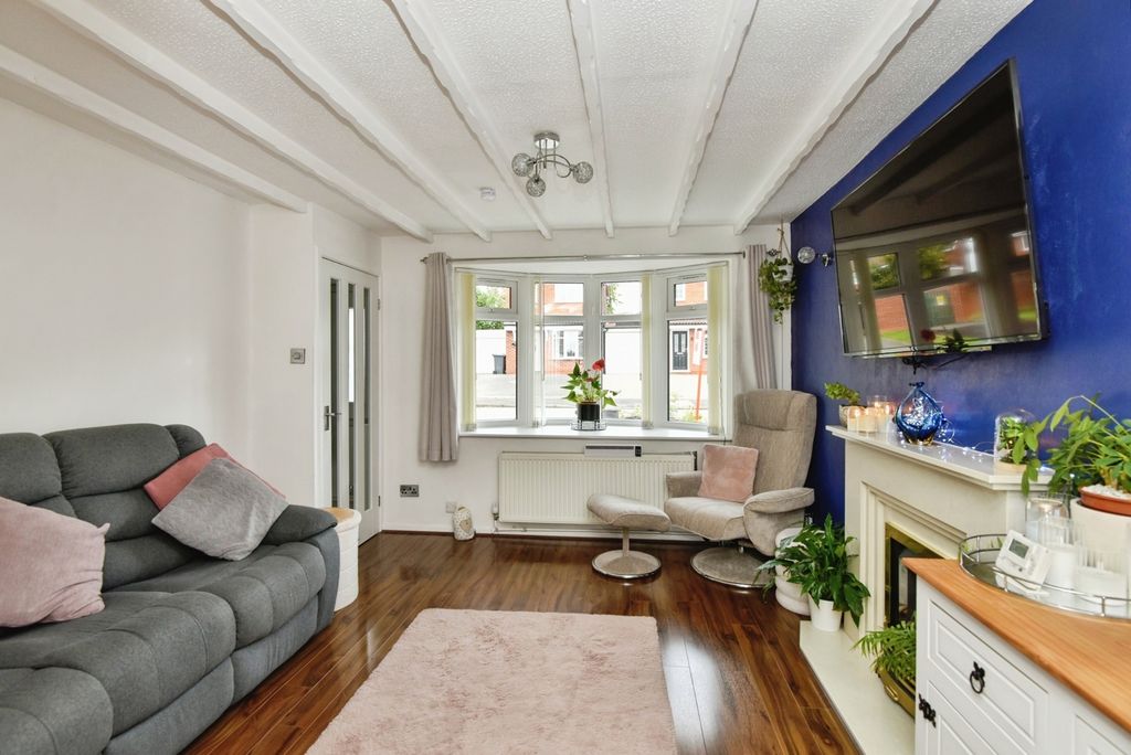 Property photo 2 of 21 Pbox-Img.Jpg