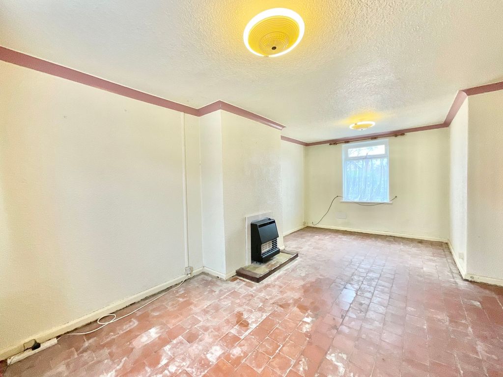 Property photo 2 of 26