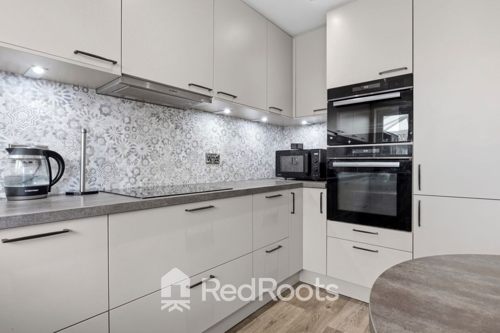 Property photo 2 of 31 5340342