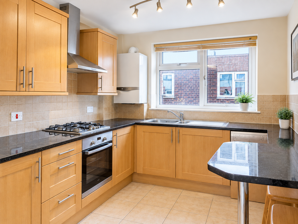 Property photo 2 of 10 Kitchen