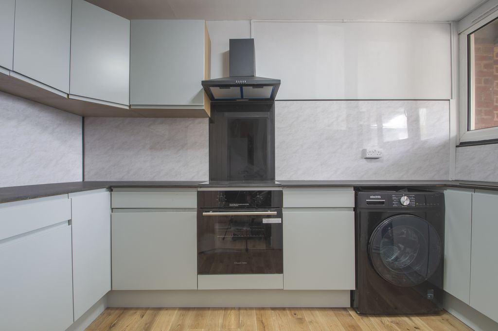 Property photo 2 of 7 Gallery