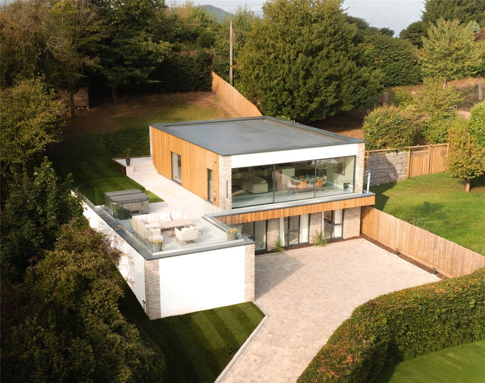 Property photo 1 of 39 Picture No. 22