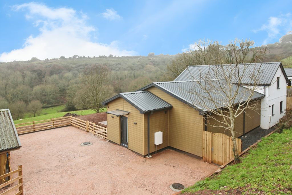 Property photo 1 of 26 Location