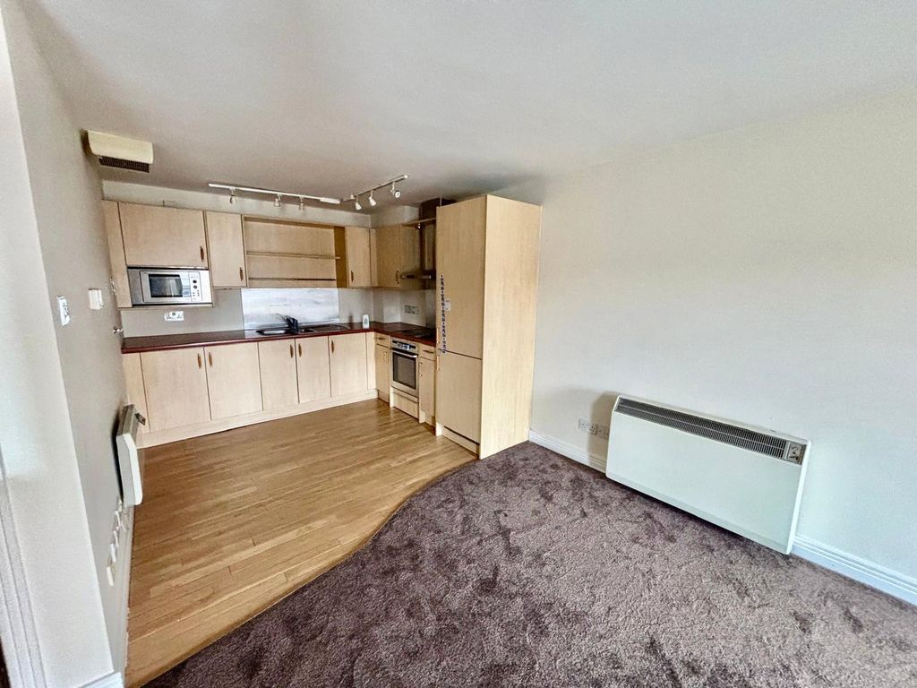 Property photo 2 of 9 Picture No. 23