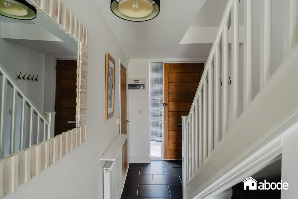 Property photo 3 of 25 1B Rodick Street-24.Jpg