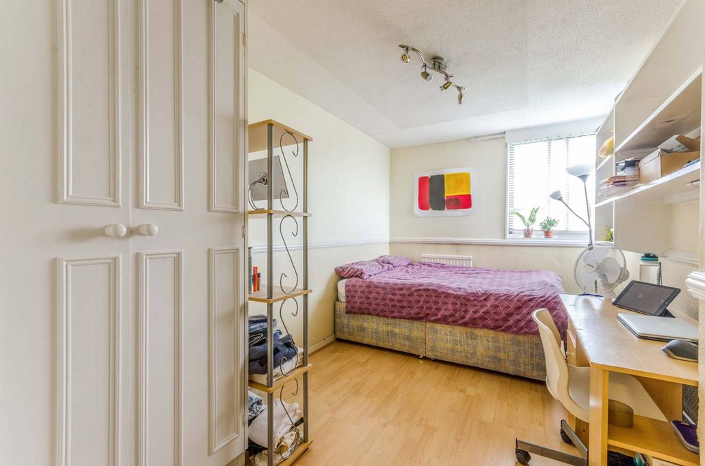 Property photo 1 of 5