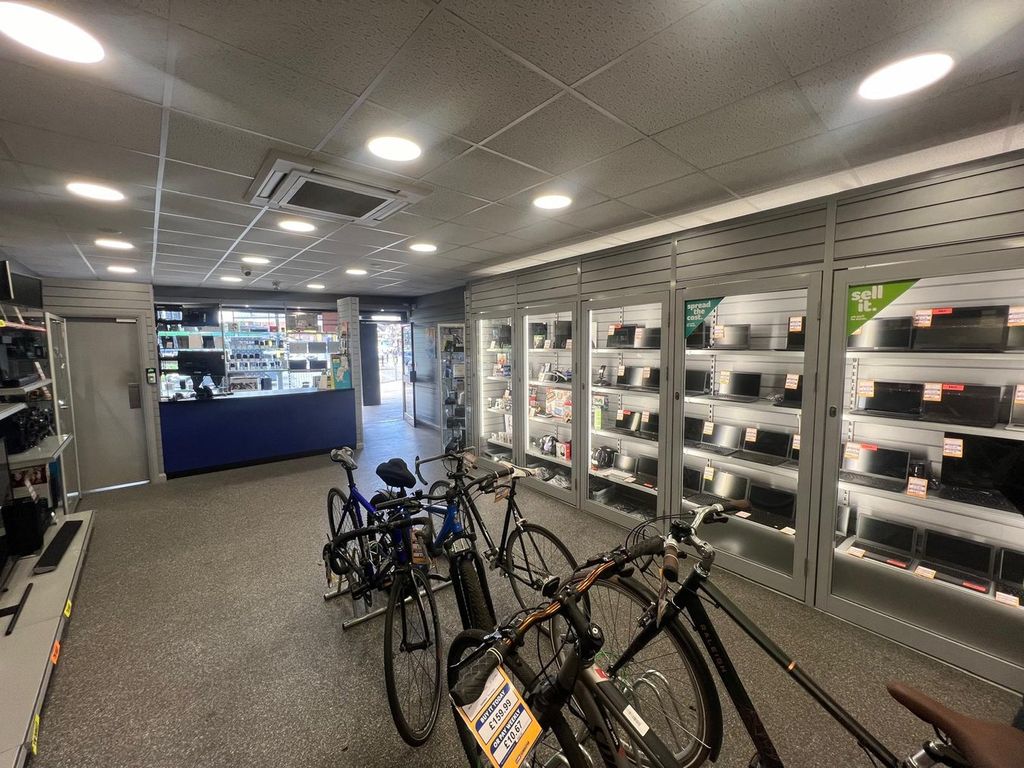 Property photo 2 of 6