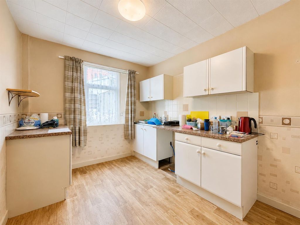 Property photo 3 of 11 Kitchen_.Png