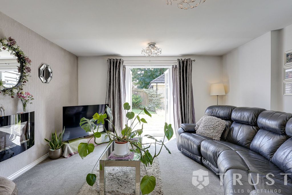 Property photo 3 of 48