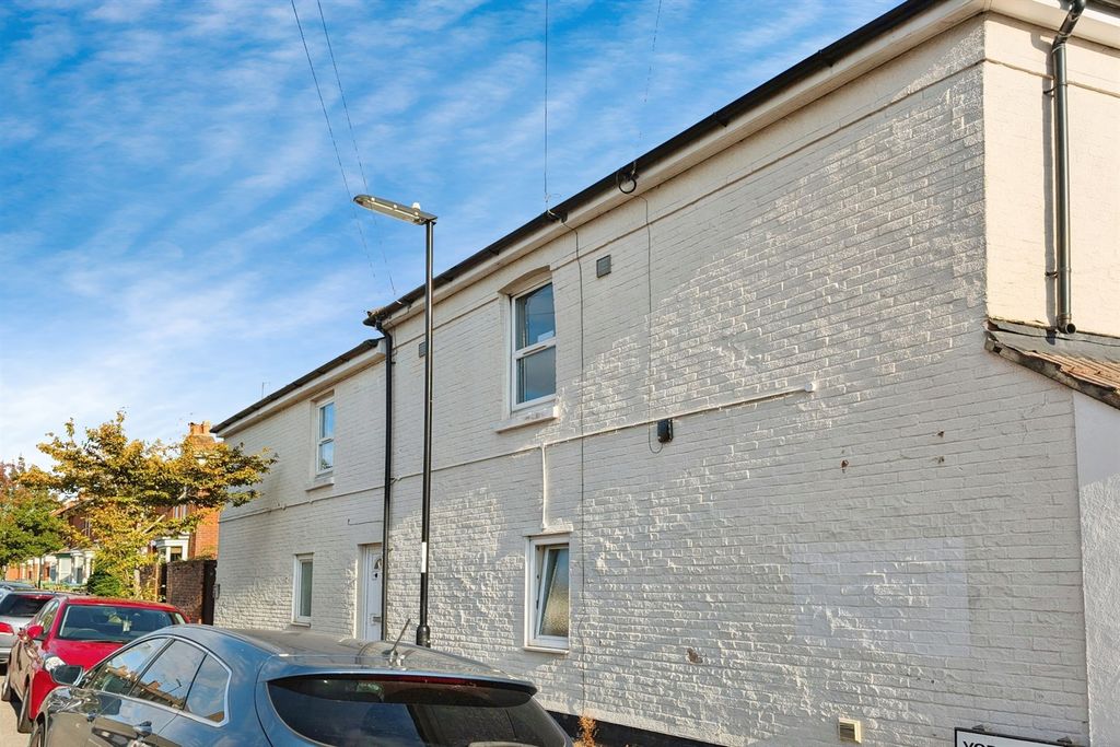 Property photo 1 of 5 (Main)