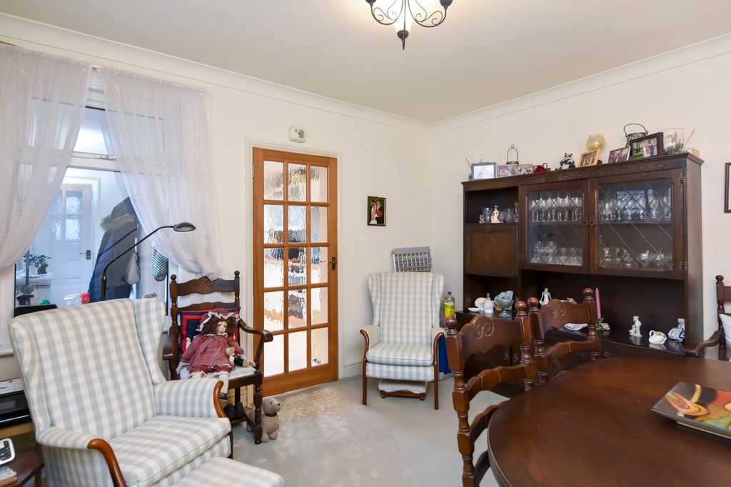 Property photo 3 of 30 Picture No. 28