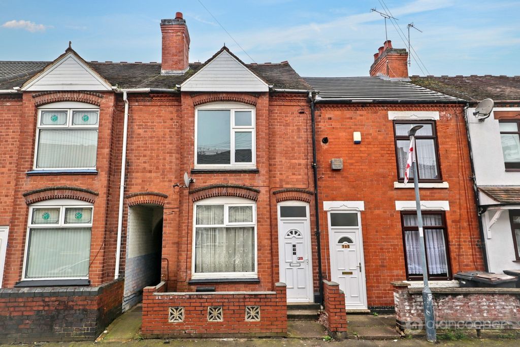 Property photo 1 of 19 4895931