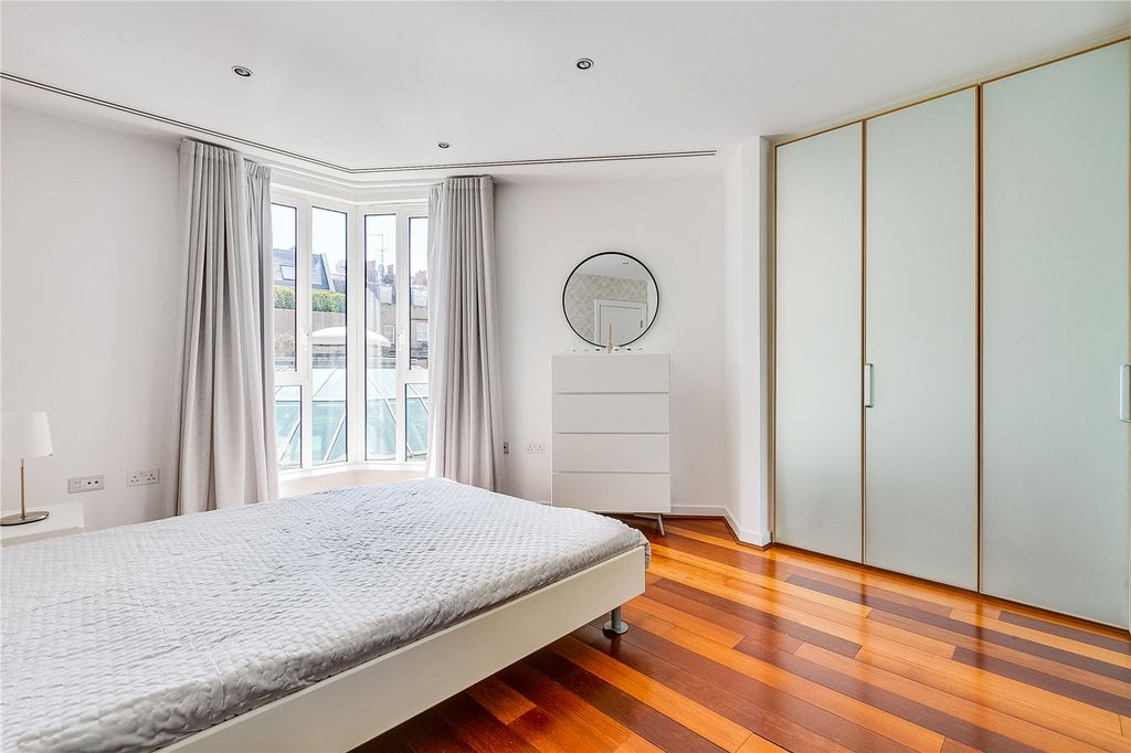 Property photo 3 of 9