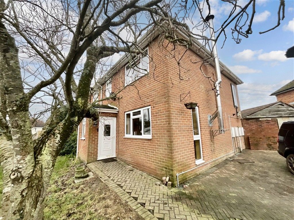 Property photo 1 of 14 Front