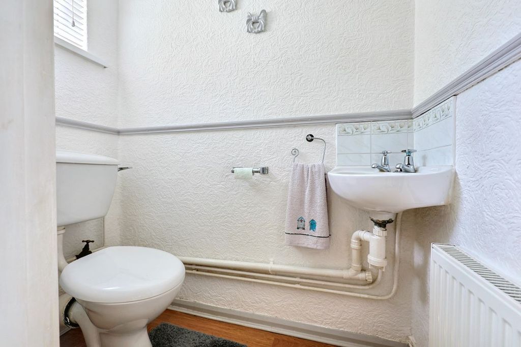 Property photo 3 of 12