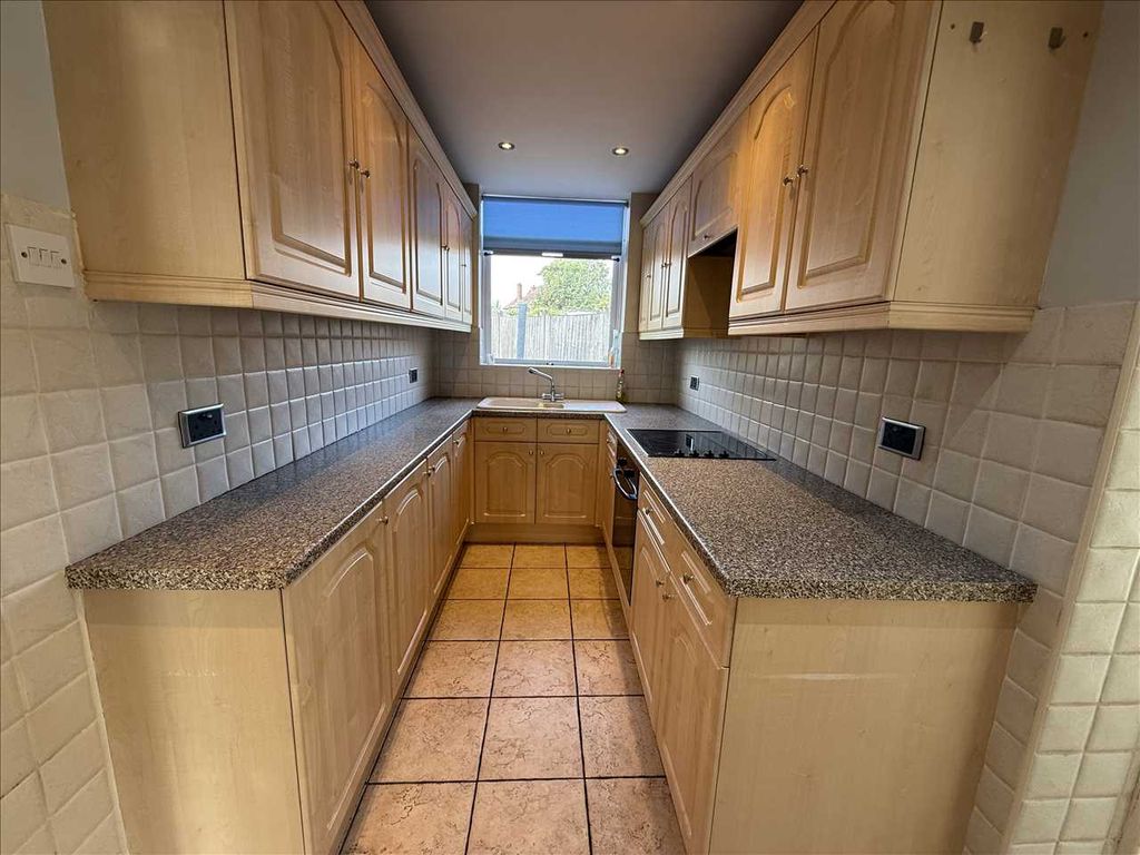 Property photo 2 of 21