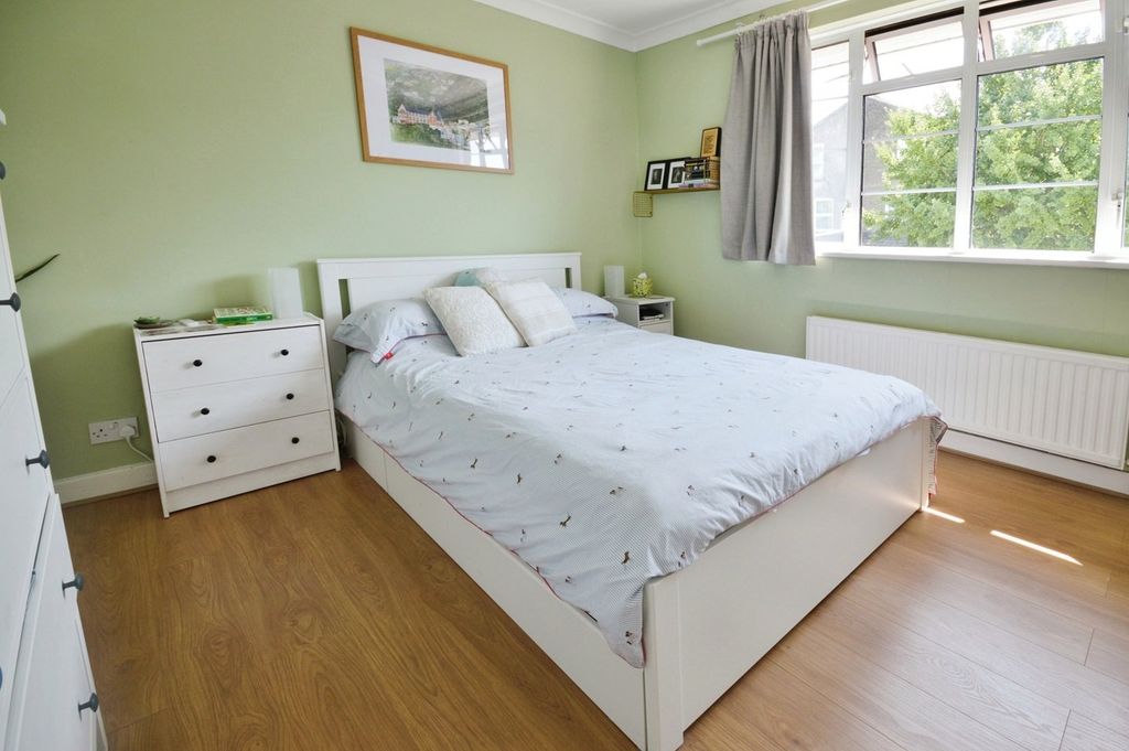 Property photo 2 of 12 Picture No. 04