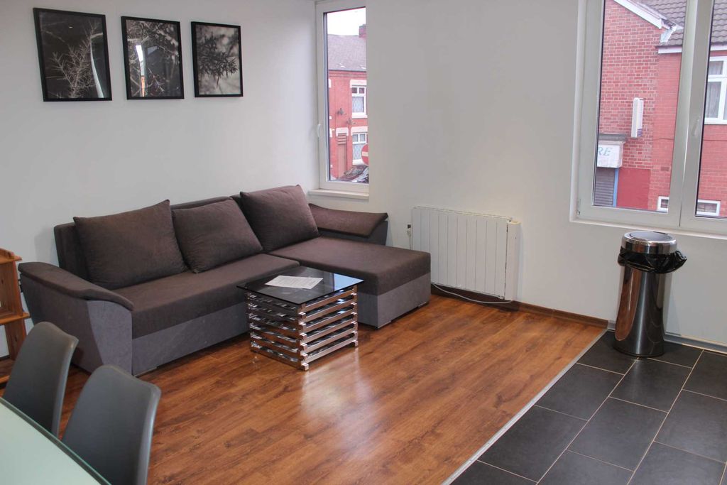 Property photo 2 of 8