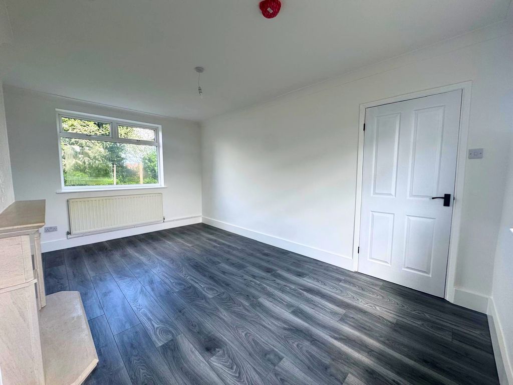 Property photo 3 of 14 Gallery
