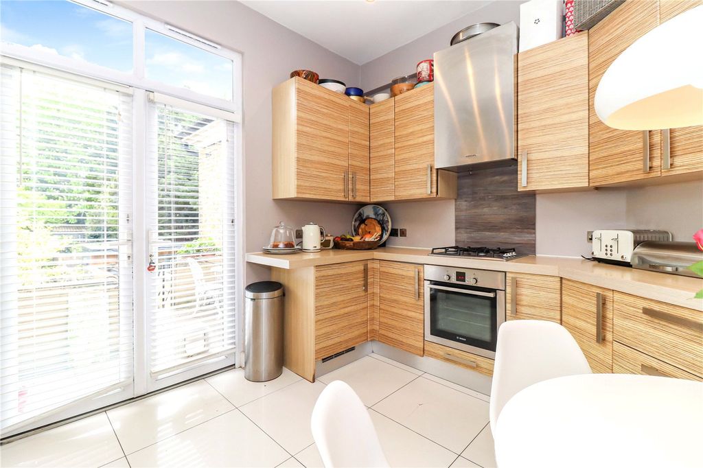Property photo 3 of 14 Picture No. 16