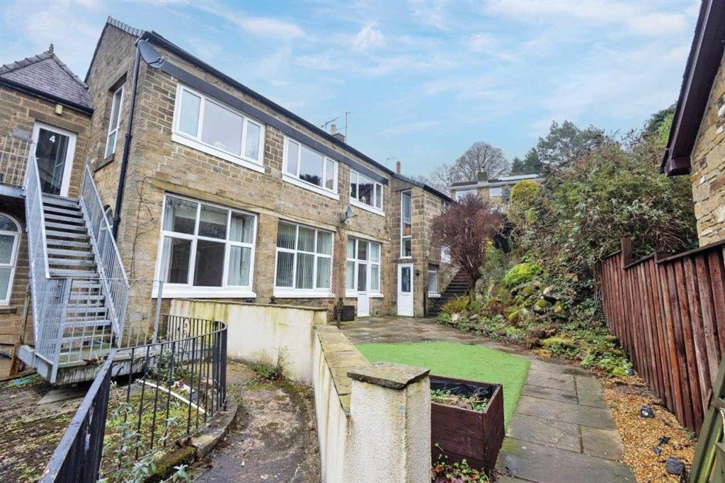 Property photo 1 of 5