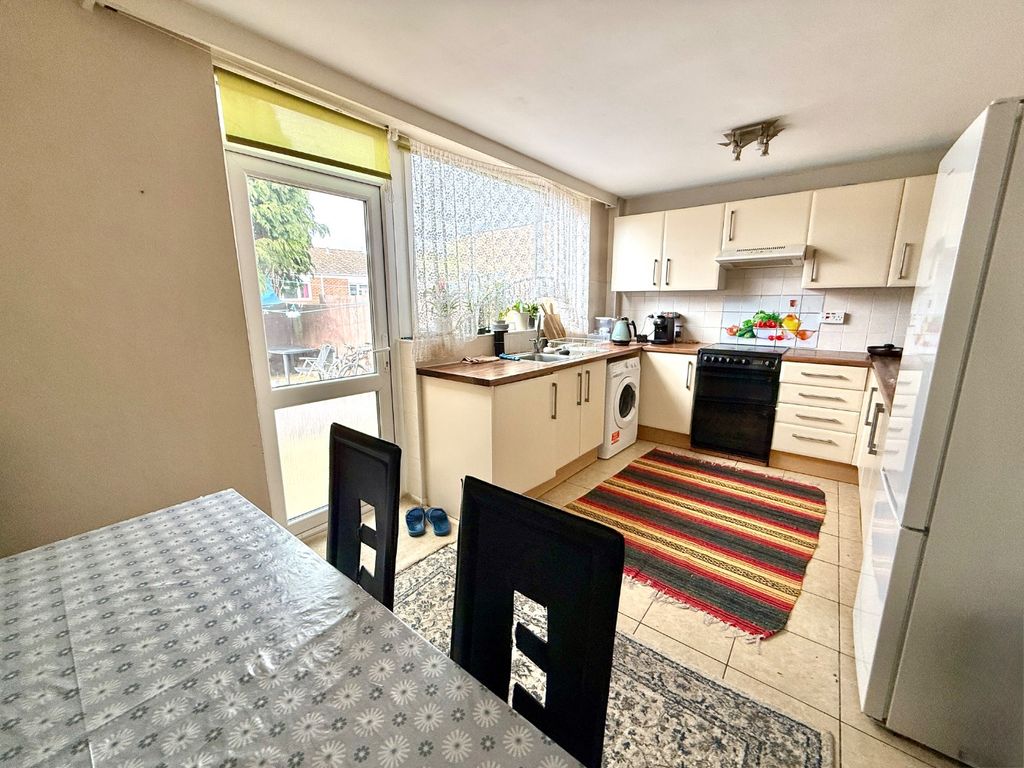 Property photo 2 of 19 5057061