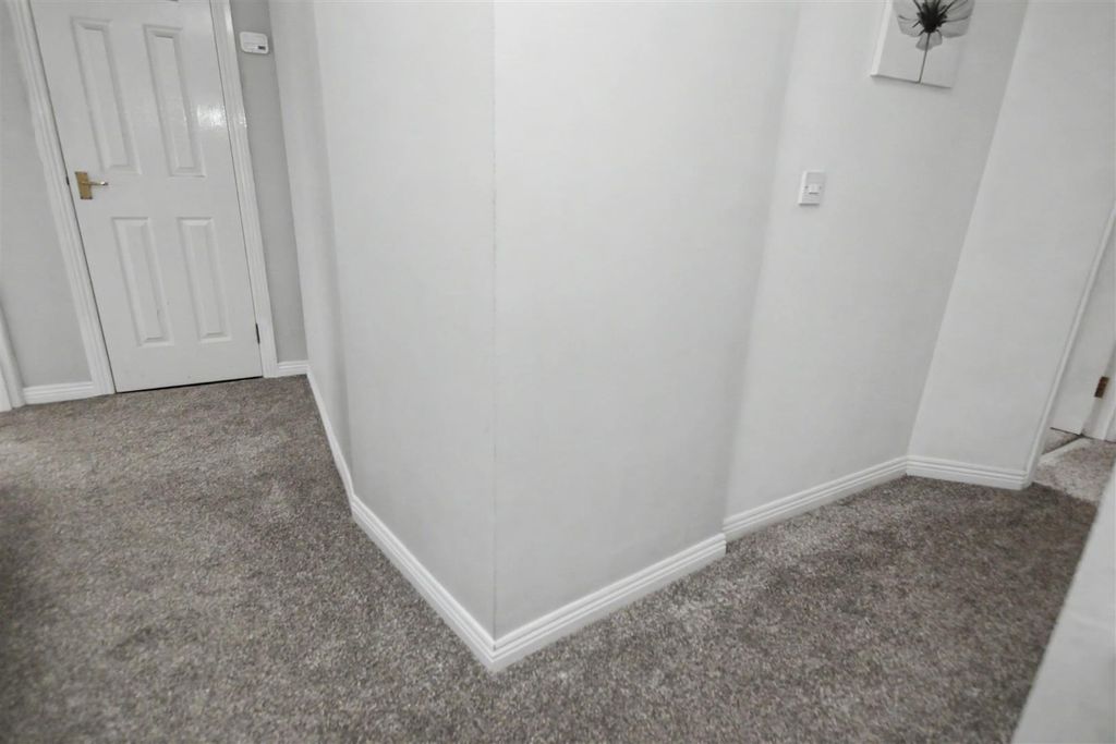 Property photo 3 of 12 3.Jpg