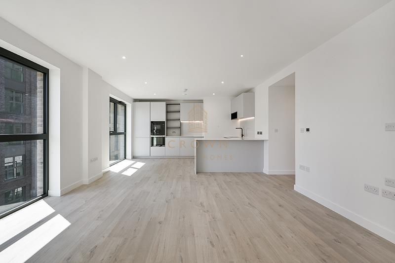 Property photo 2 of 13 Azure Apartments, 11 (7).Jpg
