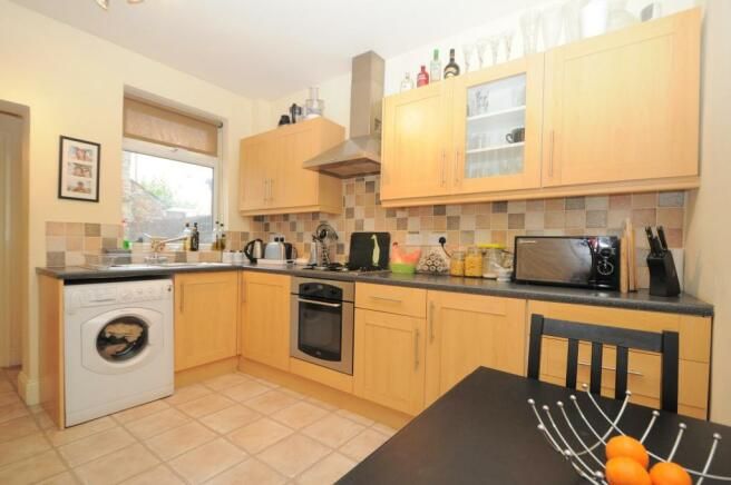 Property photo 2 of 8 Kitchen