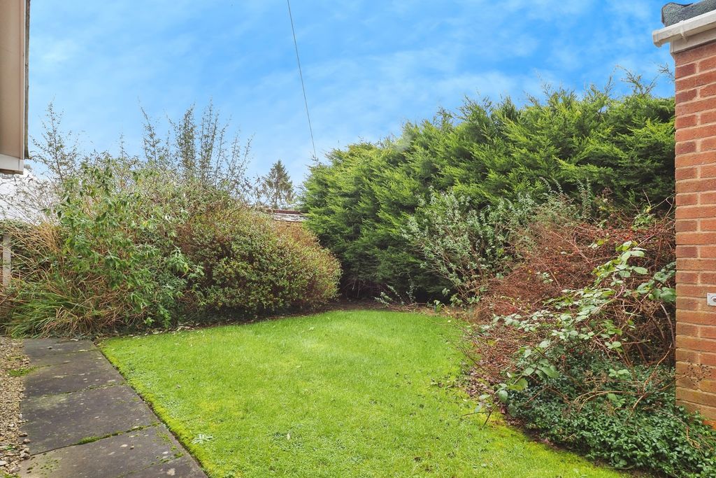 Property photo 2 of 14 Garden