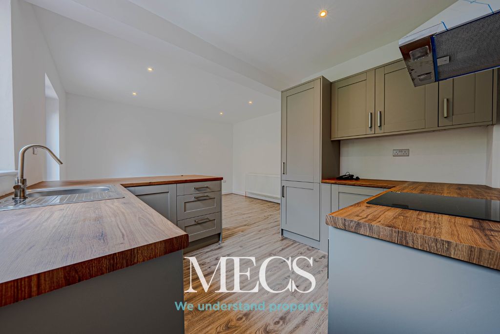 Property photo 3 of 14 3458685