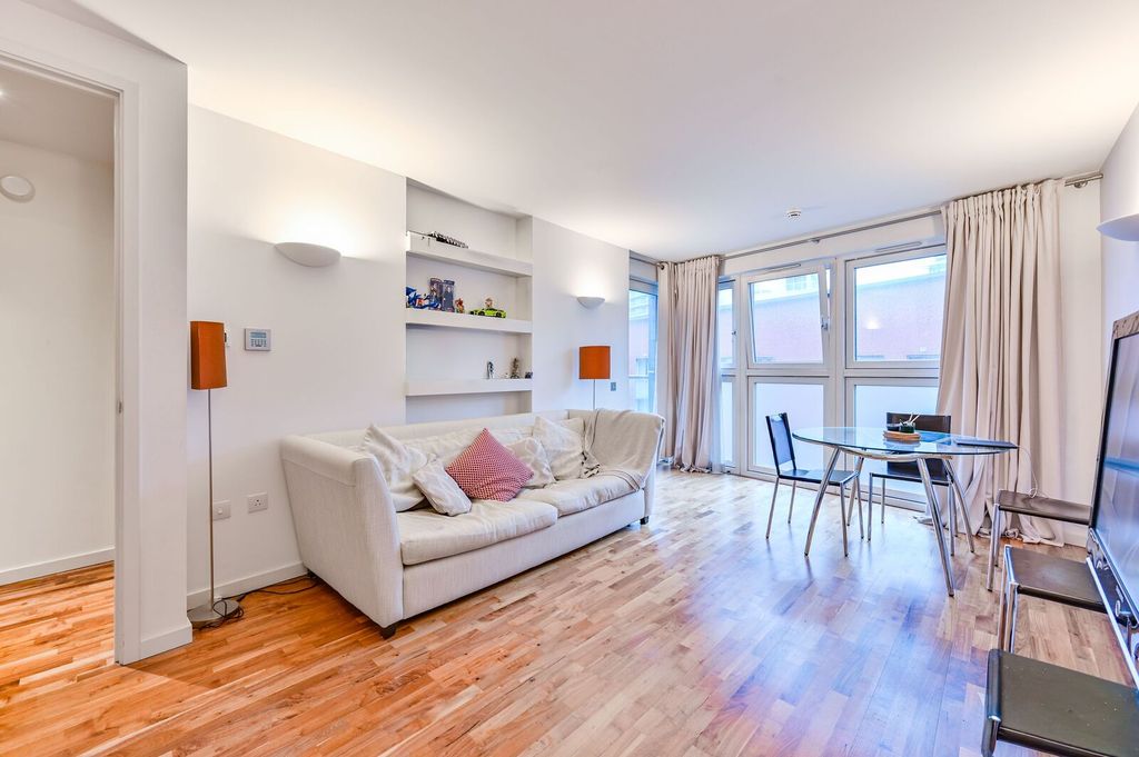 Property photo 1 of 11
