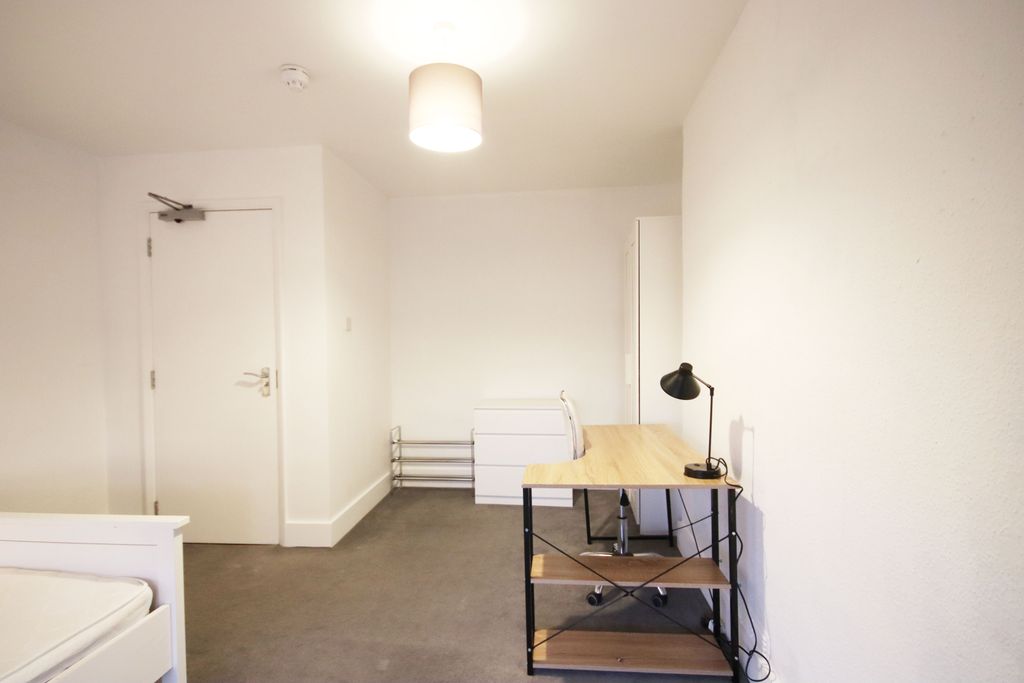 Property photo 2 of 2 Room