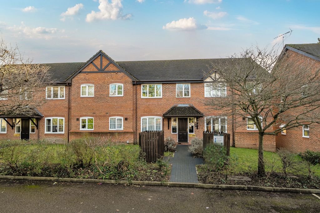 Property photo 1 of 9 1395150-2-696A440...