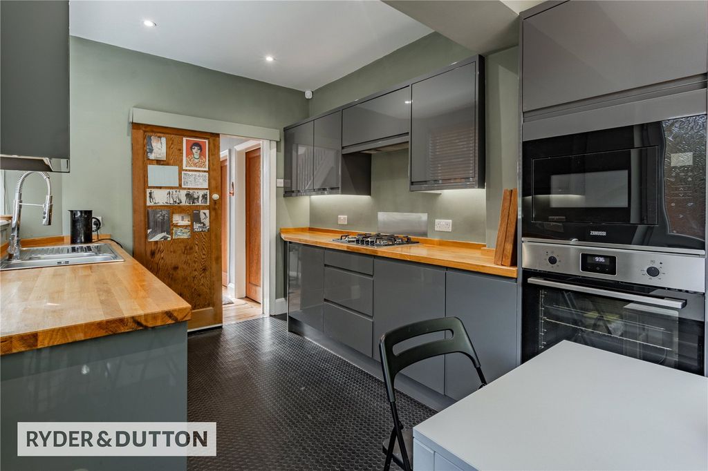 Property photo 2 of 25 Picture No. 09