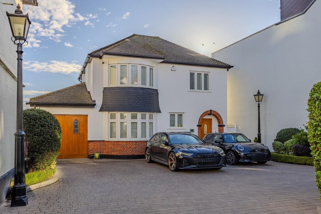 Property photo 1 of 49