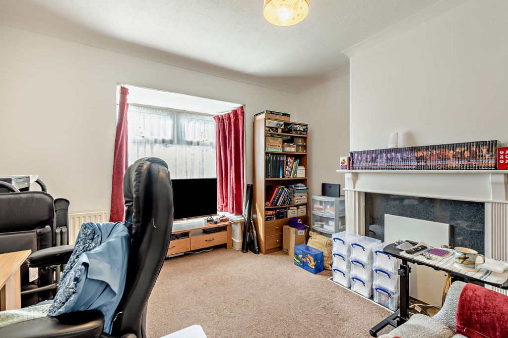 Property photo 2 of 17 Photo 1