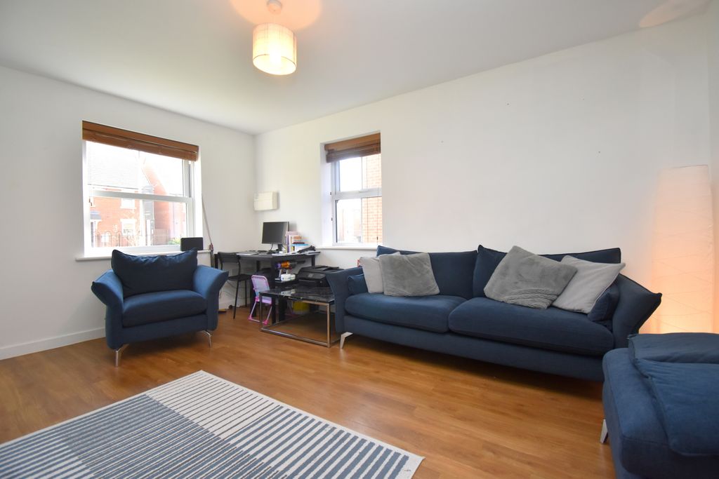 Property photo 2 of 17