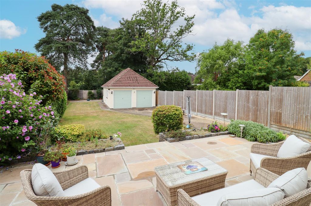 Property photo 2 of 24 Rear Garden