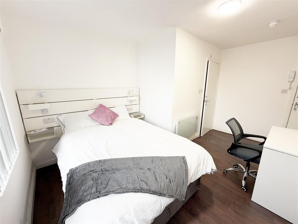 Property photo 2 of 4 Img_1105 Copy.Jpg