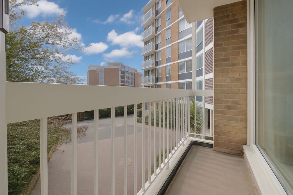 Property photo 2 of 9 Balcony