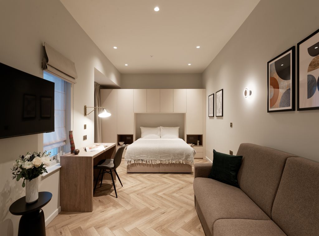 Property photo 1 of 5