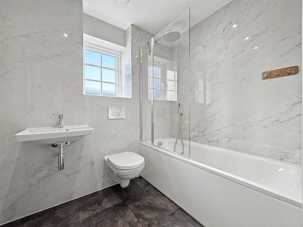 Property photo 3 of 6 Picture No. 28