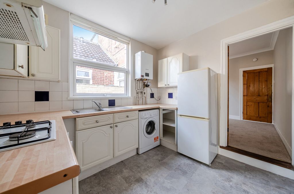 Property photo 2 of 16 1486632-17-6A4Bdb...