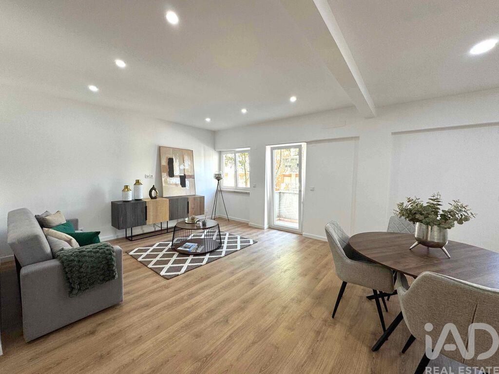 Property photo 2 of 36
