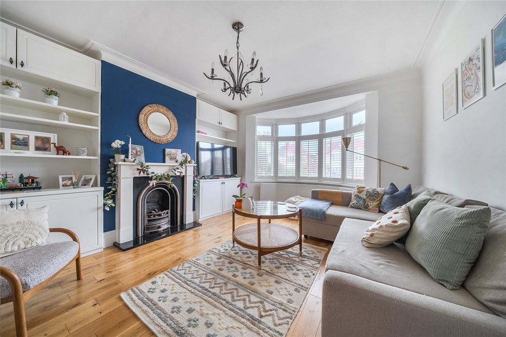 Property photo 2 of 25 Picture No. 14